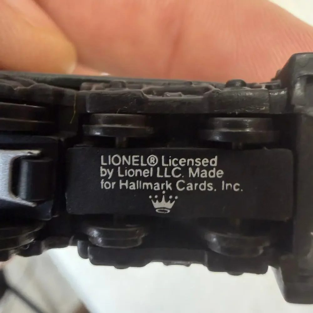 1998 Hallmark Keepsake Pennsylvania GG-1 Locomotive Lionel Train Ornament‎